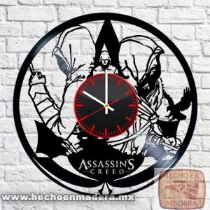 Reloj Assassins Creed con 3 personajes 0159