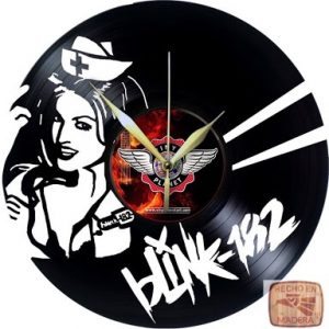 Reloj Blink-182 con una enfermera  0240