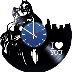 Reloj Amor Pareja Batman y Gatubela Besandose 4330